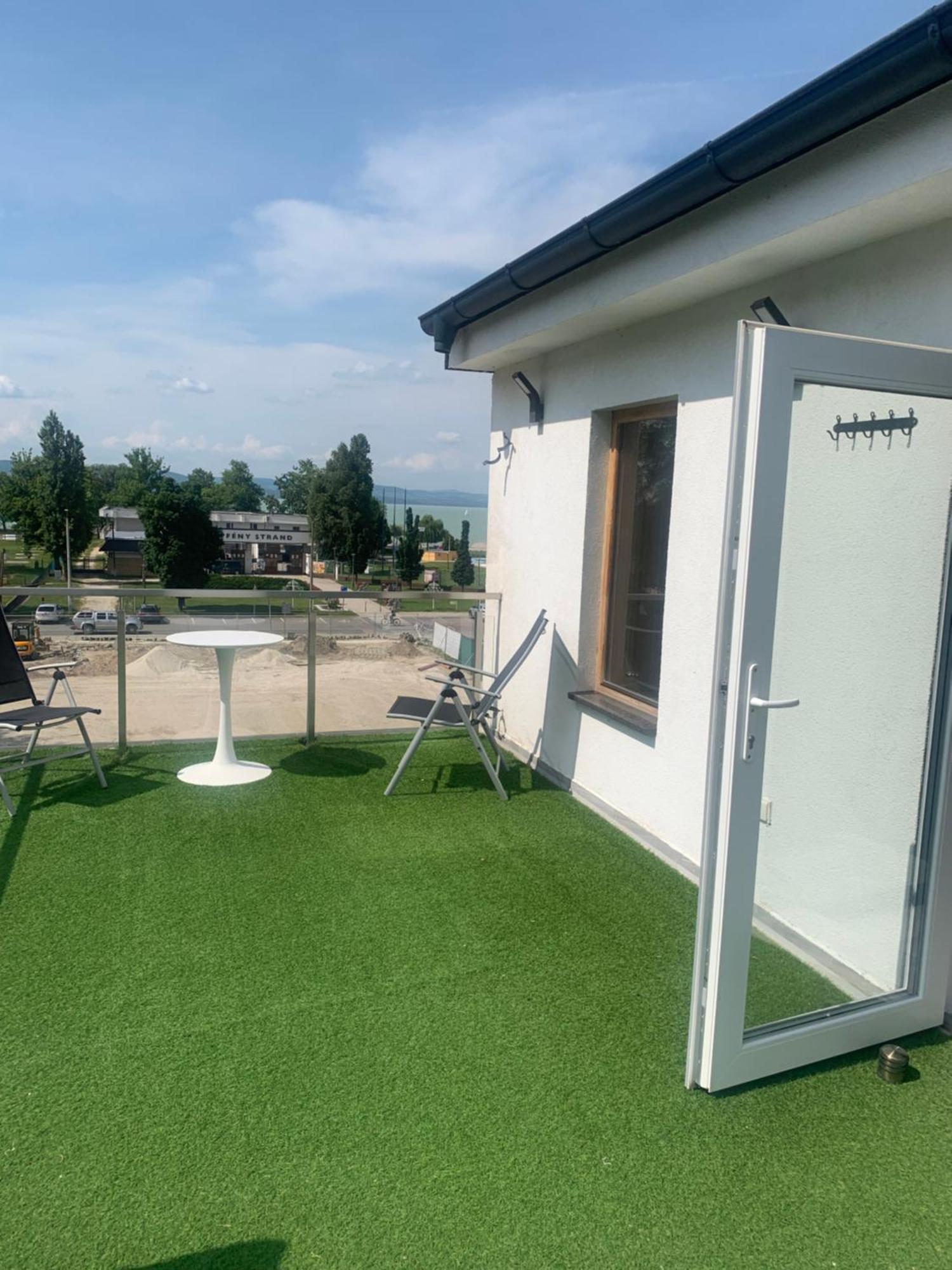 City Panzio Balatonlelle Eksteriør billede